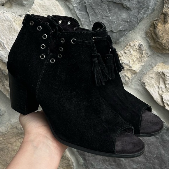 Minnetonka Suede Leather Ankle Boots Booties Size 9 Black 81020 Western Bohemian - Picture 1 of 6